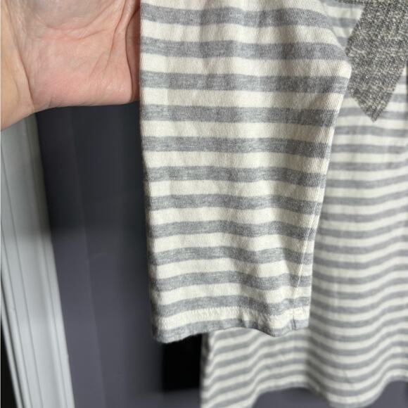 Talbots Gray and White Striped Top With Beaded Bow On Front Size Medium - Picture 3 of 7